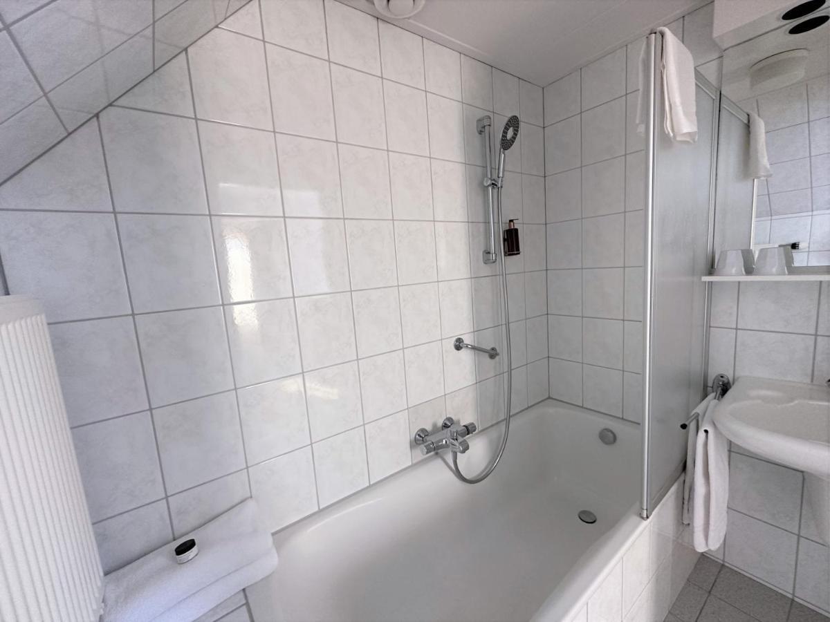 Hotel Op Diek Den Hoorn  Esterno foto